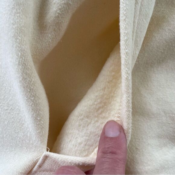 GAP Women’s Heritage Collection “Vanilla Pudding”Sweater Current Season M NWOT - Picture 4 of 10